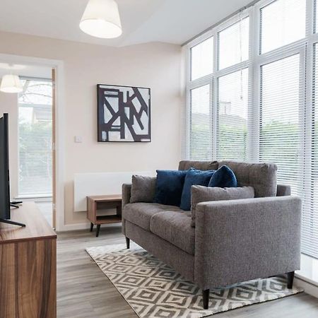 Bright 1 Bed Apartment Manchester - Sleeps 2 Buitenkant foto