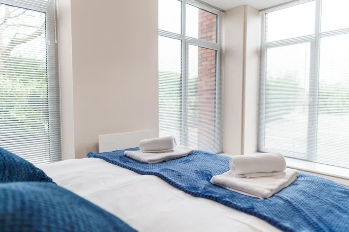 Bright 1 Bed Apartment Manchester - Sleeps 2 Buitenkant foto